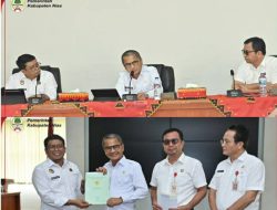 Kepala Kantor Pertanahan Kabupaten Nias Serahkan Sertifikat Aset/BMD Pemkab Nias melalui Program PTSL 2024