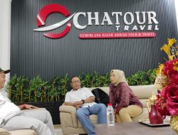 Jalan Sehat HPN PWI Jatim, CHATour Beri Umrah Gratis