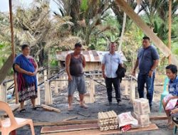 Anggota DPRD Gunungsitoli, Okfanaroo Harefa, Berikan Bantuan untuk Meringankan Beban Korban Kebakaran