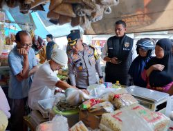 Kapolres Bersama Diskoperindag Sidak Pasar, Cek Ketersedian Bahan Pokok dan Harga Sembako di Pasaran
