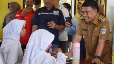 Dalam Rangka Mendukung Program Indonesia Emas Bupati Musi Rawas Utara Pantau Pembagian Makan Bergizi Gratis di SMPN Maur