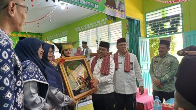 Kakanwil Kemenag Sumbar Mahyudin Laksanakan Pembinaan GTK Madrasah di MAN 1 Tanah Datar