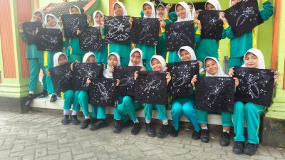 603 Siswa Kolosal Membatik Tulis di Galeri Batik Lintang
