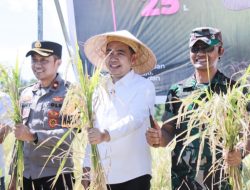 Gelar Panen Raya Padi, Gus Fawait Ajak Forkopimda Awasi Ketersediaan Pupuk di Jember
