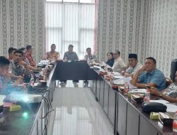 Pimpinan DPRD dan Bapperida Kota Gunungsitoli Bahas Rancangan Awal RPJMD dalam Rapat Kerja Strategis