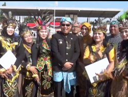 Pemkot Probolinggo Gelar Upacara, Ribuan Peserta Semarakkan Hardiknas 2025