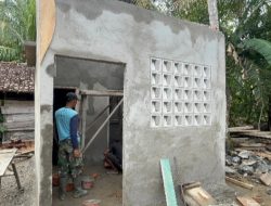 Pembangunan MCK Masjid Nurul Yakin Capai 67 Persen, Dansatgas TMMD ke-124 Kodim 0422/Lampung Barat Apresiasi Sinergi TNI-Rakyat