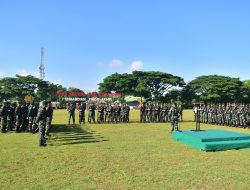 Prajurit Brigif 9/DY/2 kostrad, Laksanakan Upacara Bendera Merah Putih