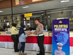 Optimalisasi Layanan Publik: Satlantas Polres Jember Intensifkan Program “Polantas Menyapa” di Sentra Pelayanan SIM dan Samsat