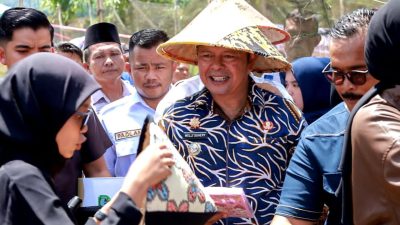 Bupati Pasaman Welly Suhery Pastikan Ketersediaan Pupuk Bersubsidi untuk Petani