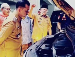 Cek Langsung Kondisi Mobnas, Bupati Welly Tunggu Laporan Pemeriksaan Keseluruhan