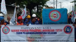 Koperasi TKBM Palembang Gelar Aksi Damai di Depan Kantor KSOP Kelas I Palembang, Bacakan Enam Pernyataan Sikap Nasional