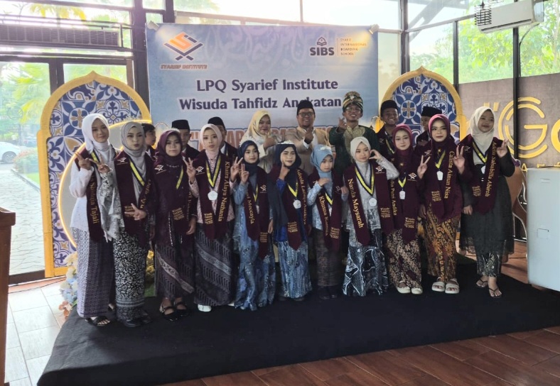 Wisuda Tahfidz Angkatan IV, Syarief Internasional Boarding School Akui Tantangan Cetak Hafidz 30 Juz