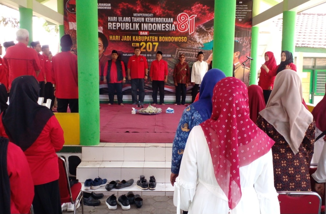 PDI Perjuangan Bondowoso Peringati HUT RI ke-81 dan Harjabo ke-207 di Makam Ki Ronggo